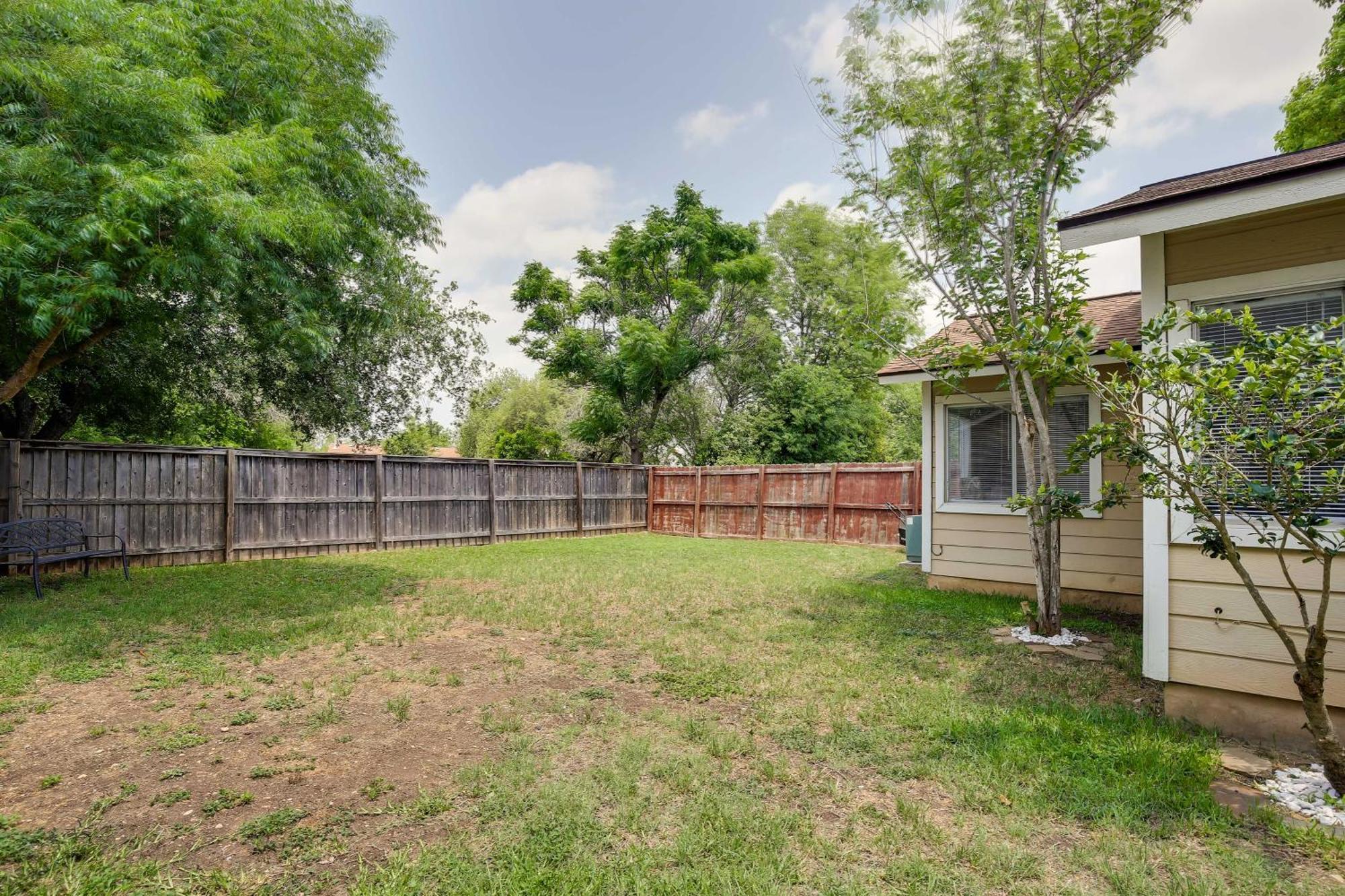 Sunny San Antonio Home With Backyard And Patio! 外观 照片
